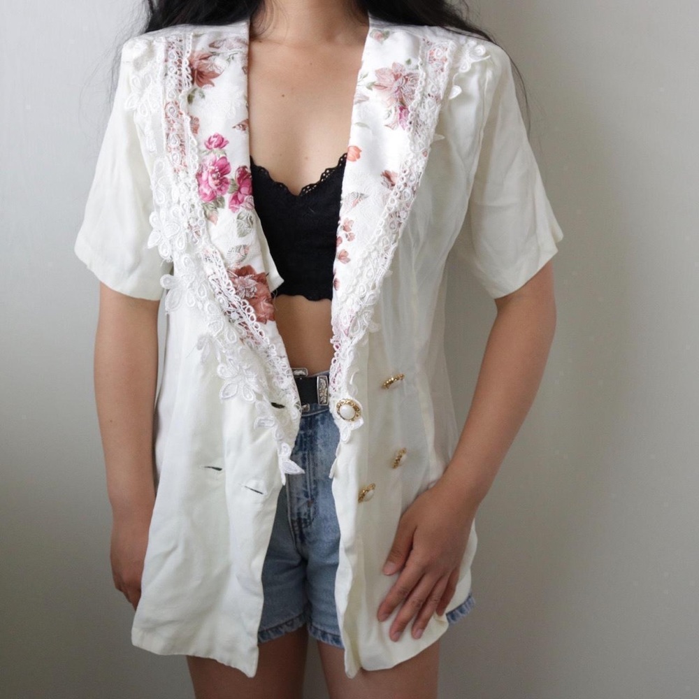 Vintage white floral blazer top